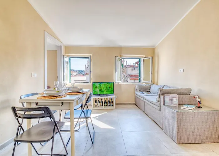 Finestra Sul Duomo - Happy Apartman San Remo
